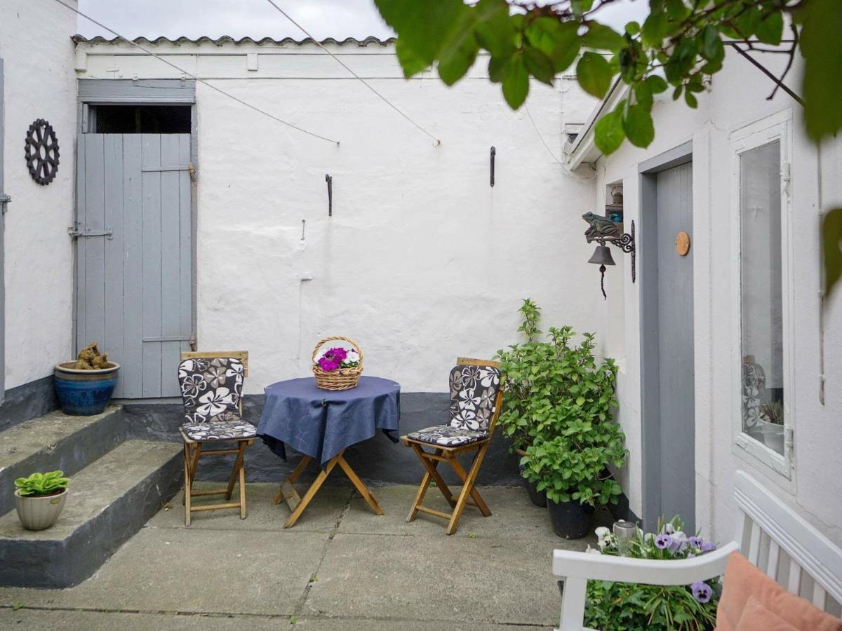 4 Person Holiday Home In Allinge Exterior foto